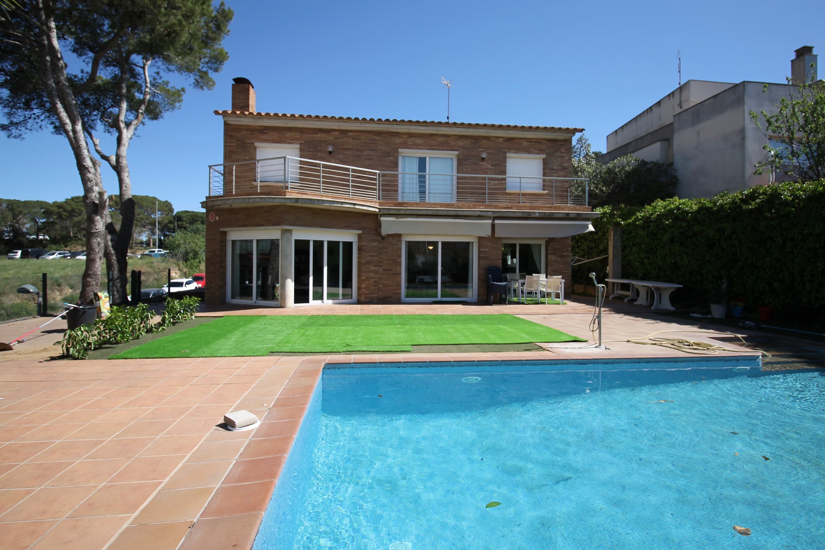 Precioso chalet con vistas al mar en el centro de Palamós y cerca de la playa y puerto