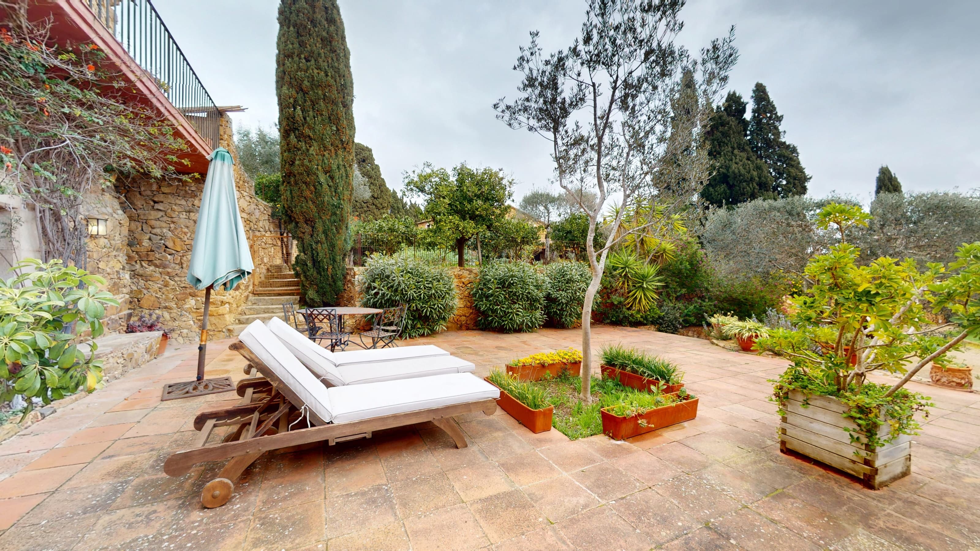 Country house For sale Calle de lah Font, Mont-Ras, Girona