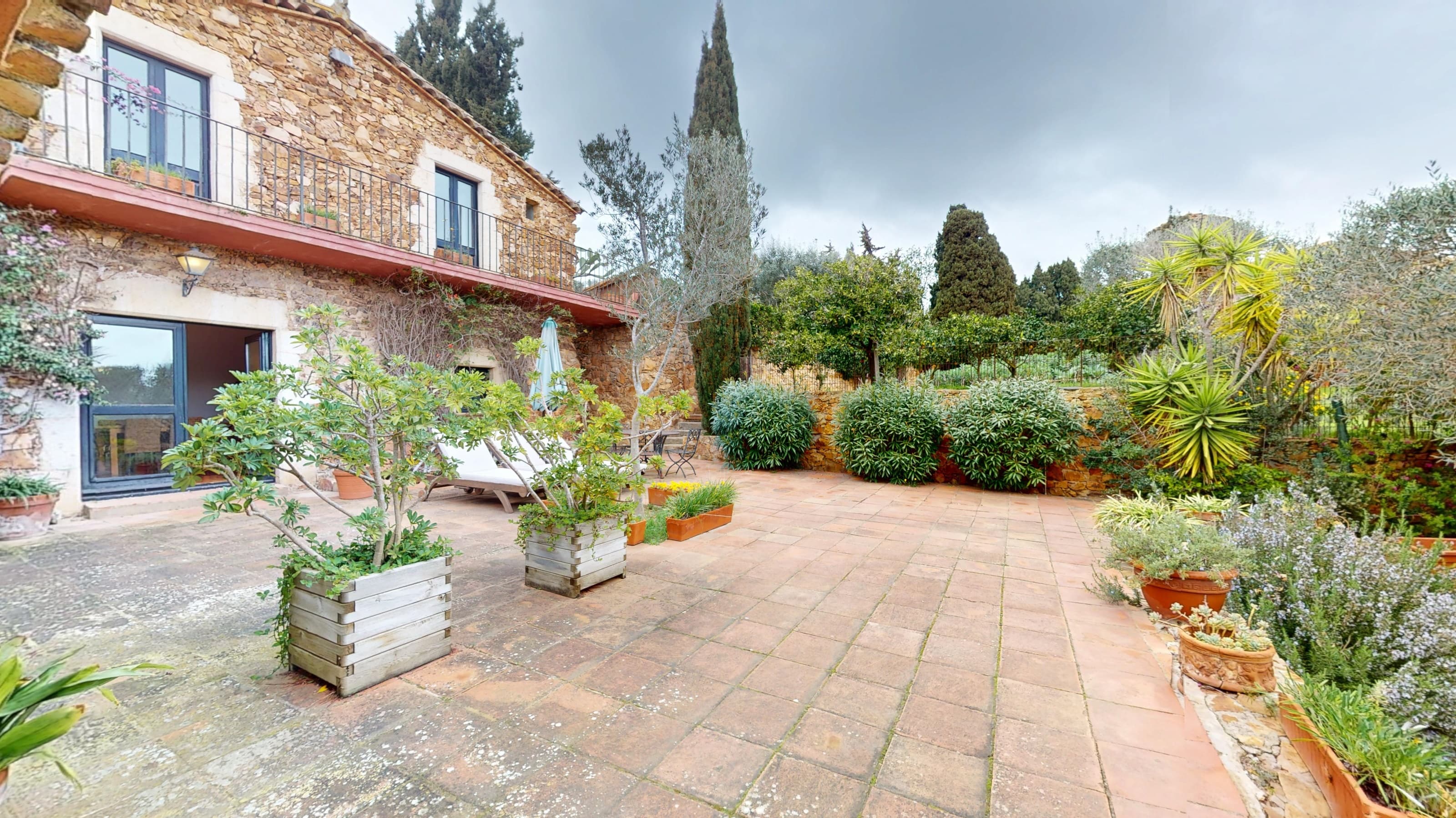 Country house For sale Calle de lah Font, Mont-Ras, Girona