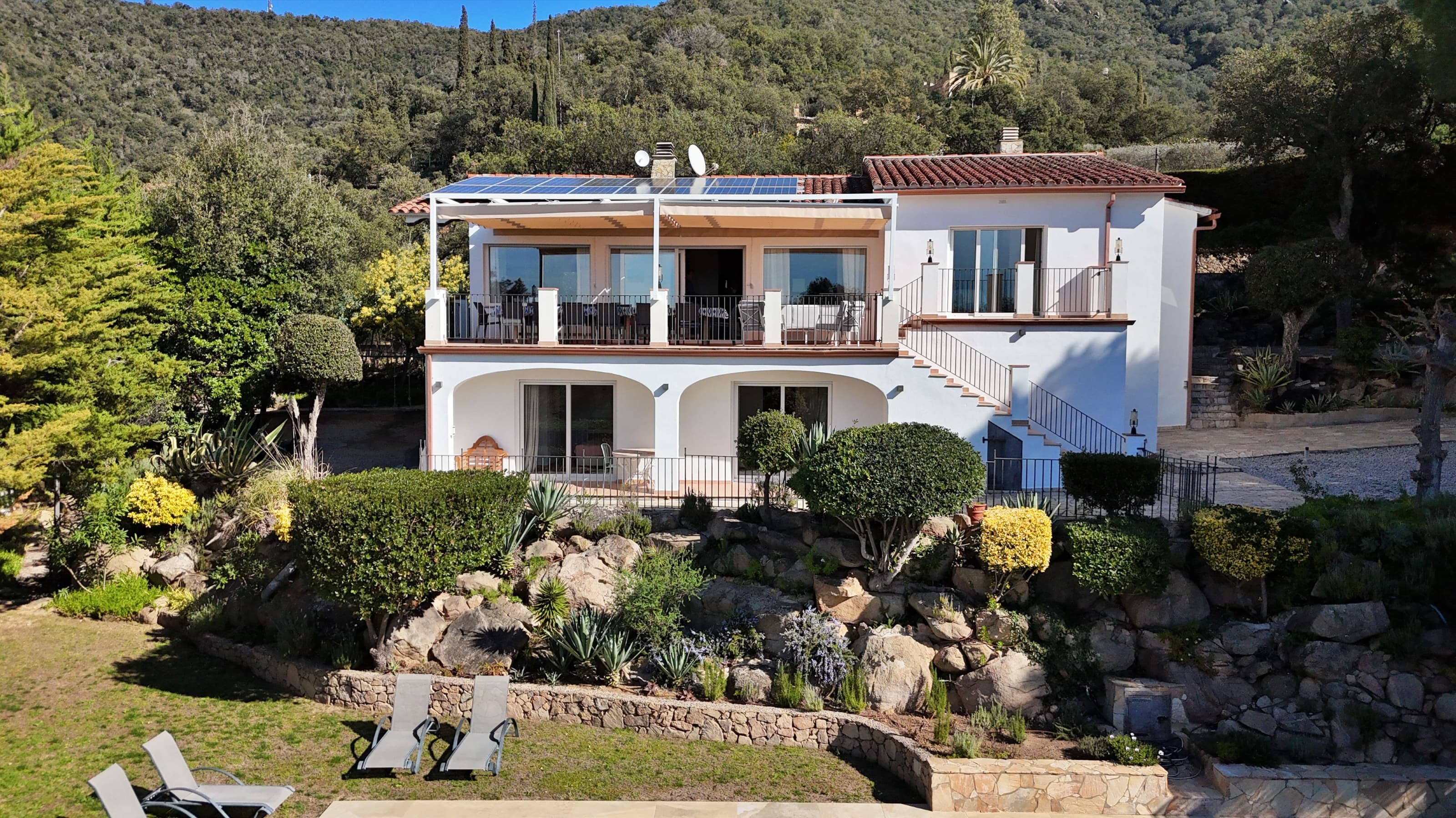 Exclusive villa with tourist license