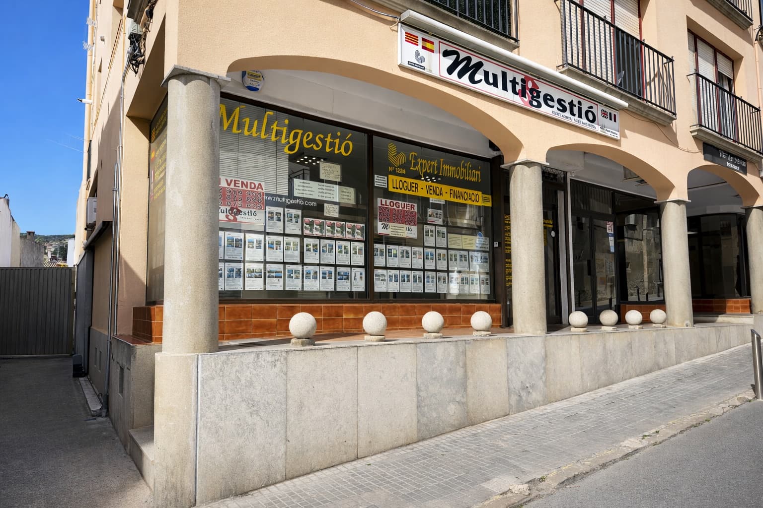 Beautiful commercial premises in the center of Calonge, Girona