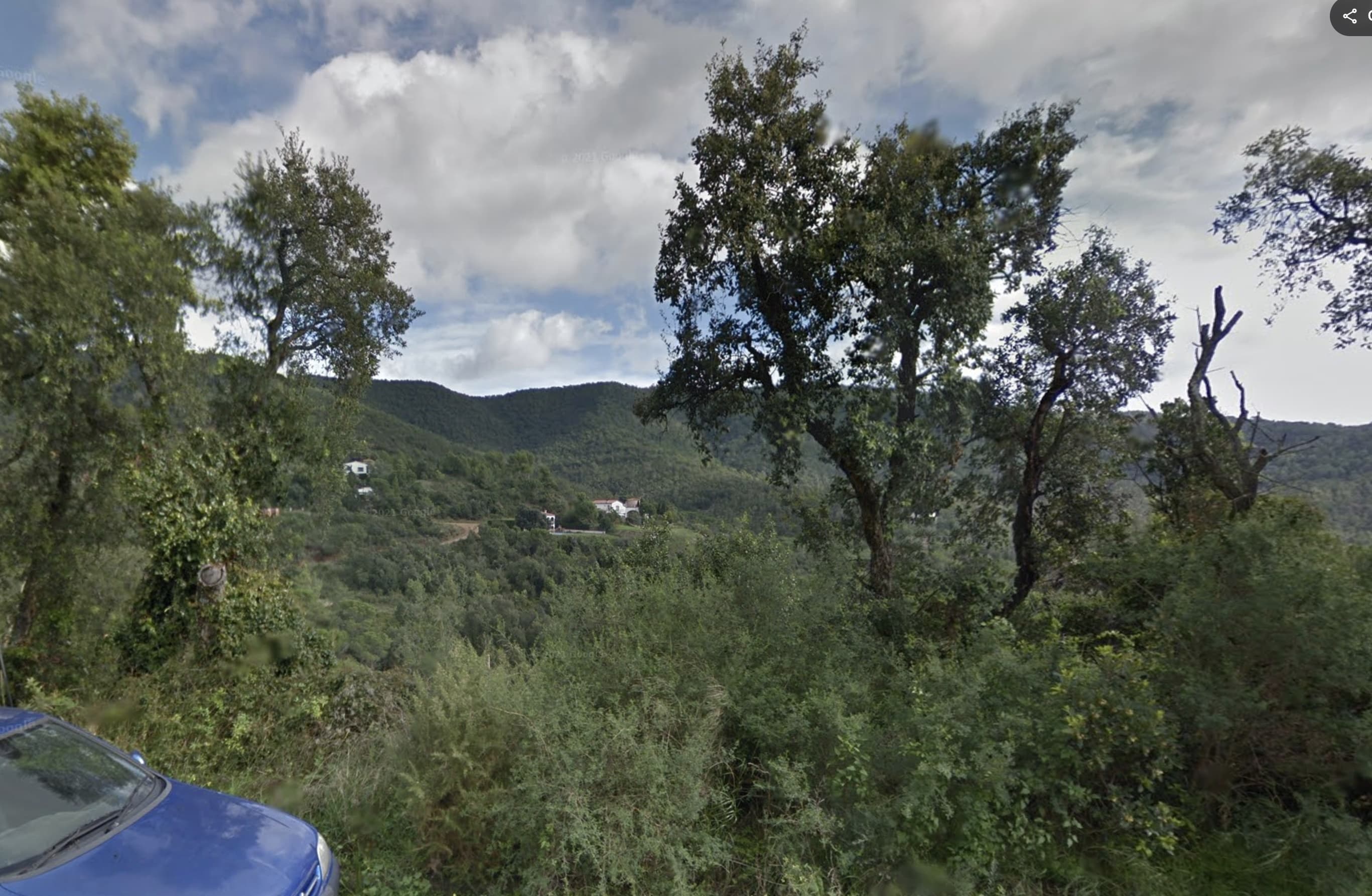 Terreny en zona tranquil·la de Calonge, amb àmplies vistes al puig